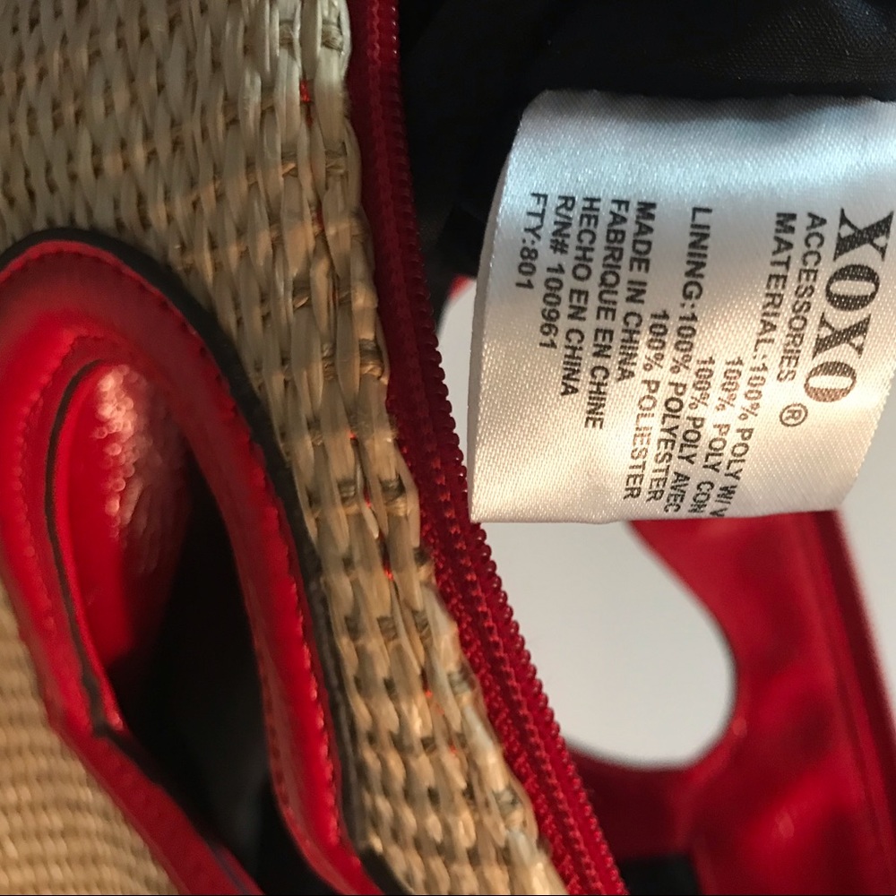 XOXO purse! - Picture 6 of 6
